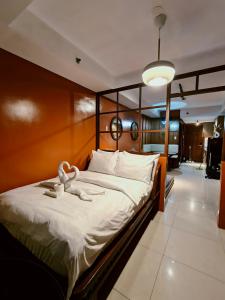 Shell residence Staycation Near MOA and NAIA - JOSH