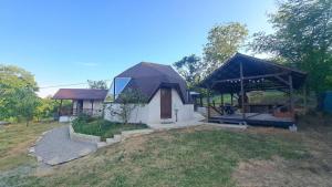 Cabana retrasă în mijlocul naturii