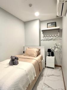 Bright &New Cozy 2BR Astra Sky River rooftop pool
