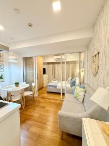 Modern 1BR Staycation in Acqua Private Residences