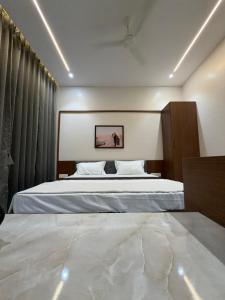 Hotel Sai Sidheshwar and Hotel Samruddhi