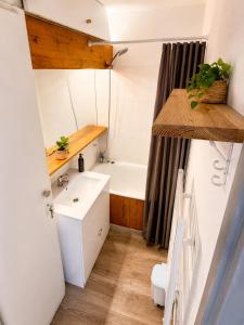 Studio Cabine avec WIFI et vue splendide sur le lac et les montagnes