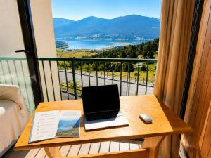 Studio Cabine avec WIFI et vue splendide sur le lac et les montagnes