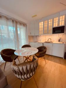 Apartament Spokojna 8