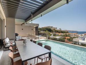 Lusol Seafront Villas - "Free" Heated Pools, 100m Sea