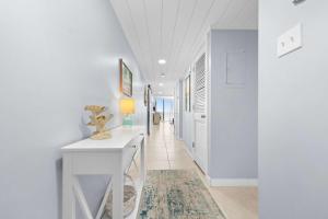 Beachfront Days Ocean View Condo Bliss