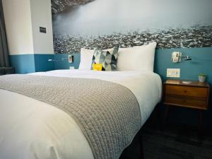 Artisan Suites on Bowen