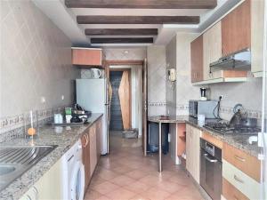 Bright & Cosy-Open ViewAround