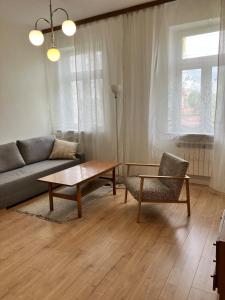 Cozy Entire Apartment on 1st Floor - Self Check-in