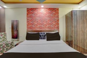Hotel O New GMC