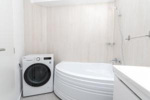 Hubix Suites - City of Mara - M12A