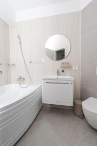 Hubix Suites - City of Mara - M12A