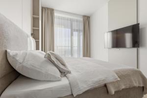 Eurovea Tower Apartment, 36th Floor, Castle View & Free Parking