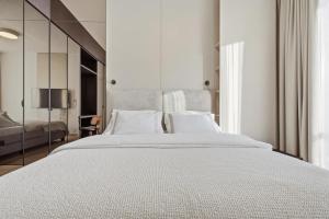 Eurovea Tower Apartment, 36th Floor, Castle View & Free Parking