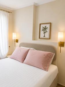 Theleria Central Living