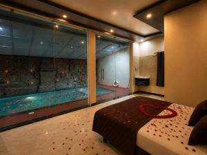T Hill Vythiri Pool Resort - Family & Couple Bookings Only