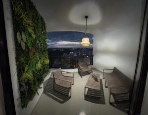 Your Tropical Getaway Pool, Terrace & BBQ