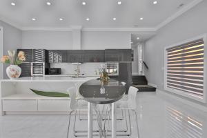 Beautiful 4 Bedrooms villa