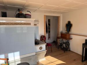 Grosszügiges Zimmer in ruhiger, leicht abgelegener Lage