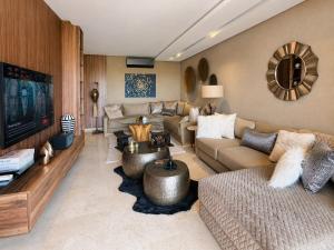 Luxury Getaway at Saphir Pool and Terrace