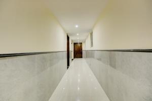 Castle Blue Hotel Near Delhi Airport