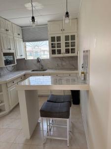 Hy-De-Way 3BR Near Miami Beach Oistins