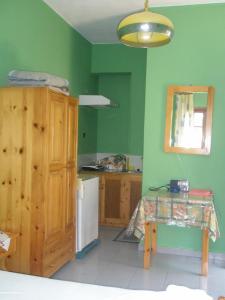 Manos Apartments Skopelos Greece