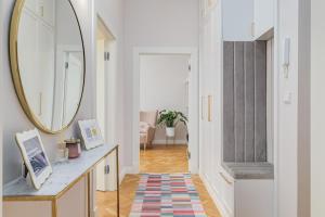 Quiet luxury at the Royal Route in Warsaw