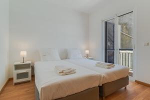 Esfera I Calm Stay With Parking & Workspace
