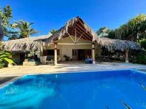 4Brbeachbymelo Losnomadas 2Min Beachpool