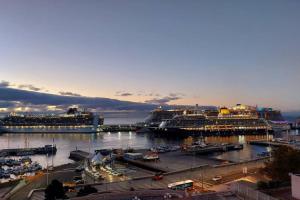 Vista Pontinha Ac & Harbor View