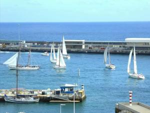 Vista Pontinha Ac & Harbor View