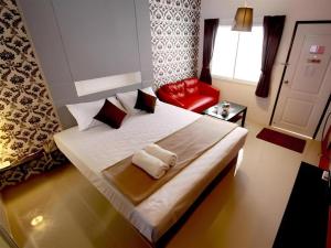 Bearing 26 Hotel