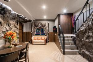 The Castle Pratumnak Hill Pattaya 6 Bedroom