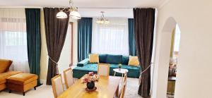 LYRA63 Large 80sq m TOP 14 floor