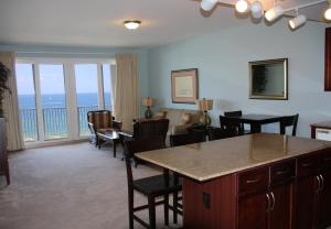 One-Bedroom Apartment room in Laketown Wharf Resort by Emerald View Resorts