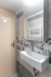 The Downtown Retreat - 2BR