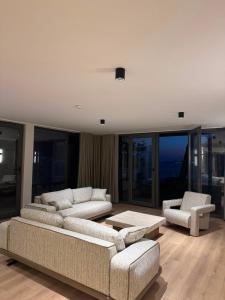 4 Floors -Rooms Air-Conditioned - Brand New Villa