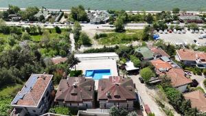 4 Floors -Rooms Air-Conditioned - Brand New Villa