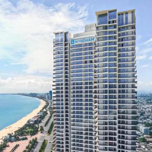 Căn hộ Suite 1 ngủ & Suite 2 ngủ tuyệt đẹp bên bờ biển Mỹ Khê, bơi & gym miễn phí