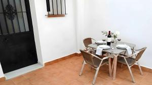 Apartamento Con aire acondicionado y patio ideal para mascosta Solo alquilamos familias y parejas
