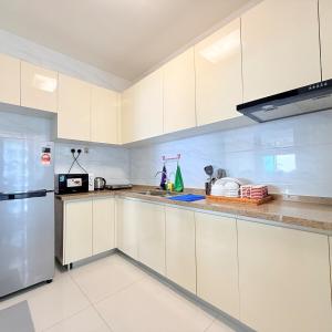 Seaview 3B2R 6pax Cozy Condo Forest City