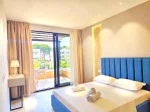 Azure Garden Villa 317