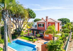 Laguna Villa com piscina privativa em Vilamoura