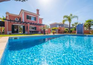 Laguna Villa com piscina privativa em Vilamoura
