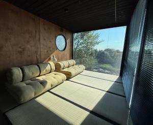 Unique Stay in Telliskivi Creative City with Private Sauna & Golf Simulator