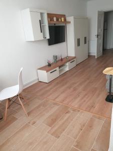 Stephanie Apartment-Danube view