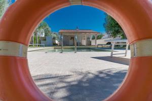 Villa IslaMaris con Piscina nel Boomerang Village a Torre Colimena