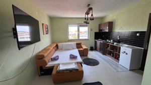 Lazar Apartments