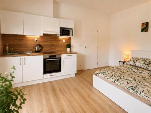 Aura Residence City Center